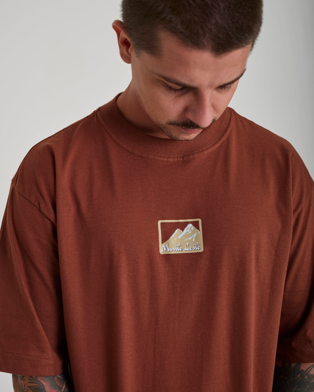 T-Shirt Oversized Printed Mont - Brown