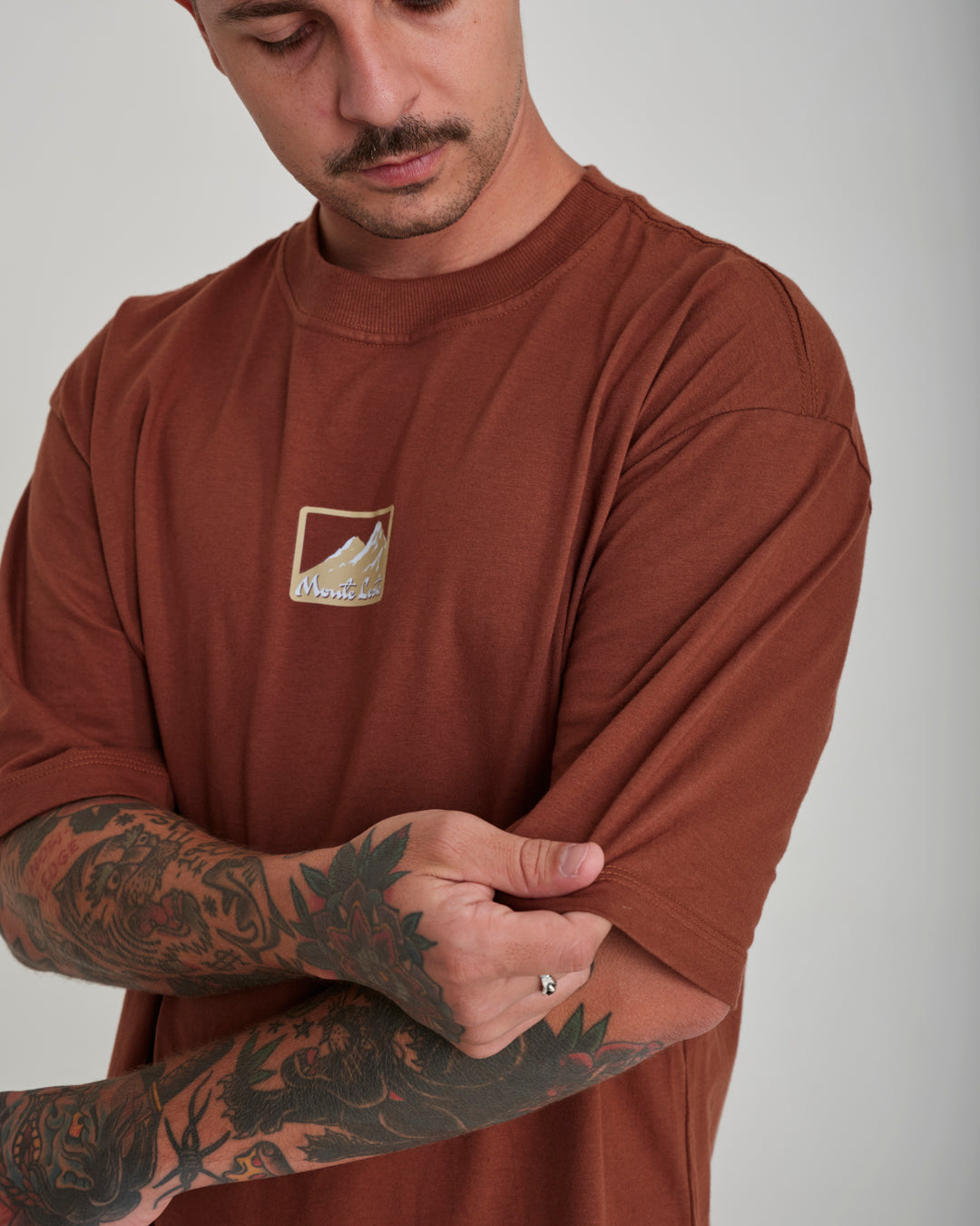 T-Shirt Oversized Printed Mont - Brown