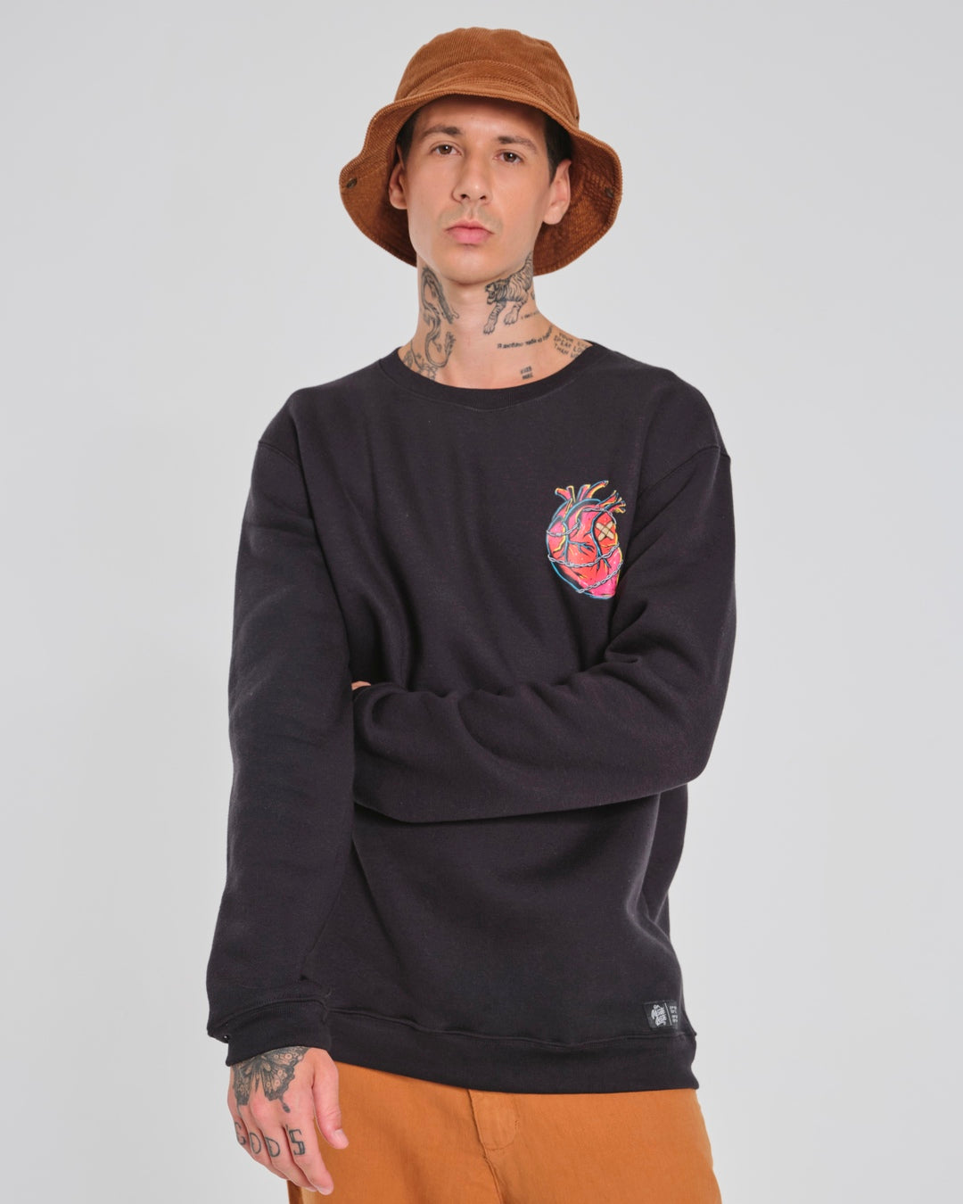Pullover Sweatshirt Crew Neck - Heart Black