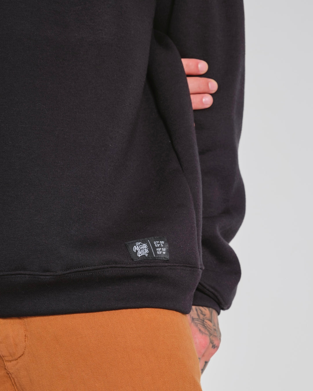 Pullover Sweatshirt Crew Neck - Heart Black