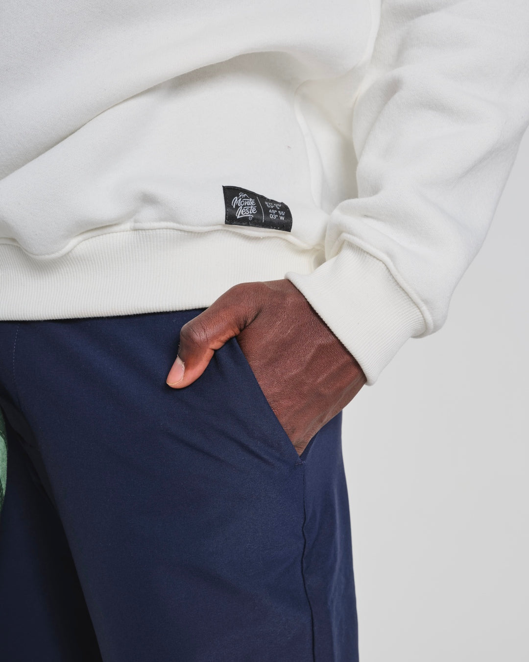 Pullover Sweatshirt Crew Neck - Courage Off White