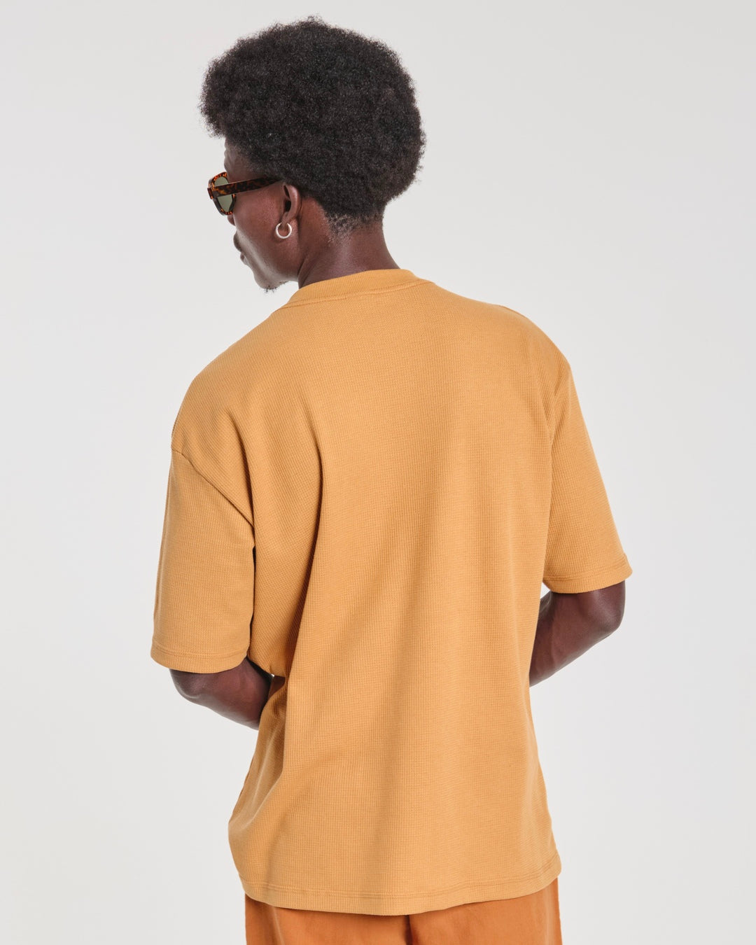 T-Shirt Oversized Under - Caramelo